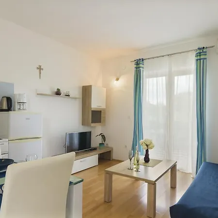 With A Parking Space Stinjan, - 13776 Apartament *