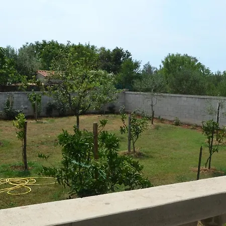 With A Parking Space Stinjan, - 13776 Pula