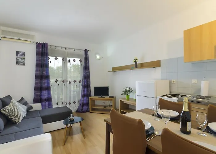 With A Parking Space Stinjan, - 13776 Apartament Pula